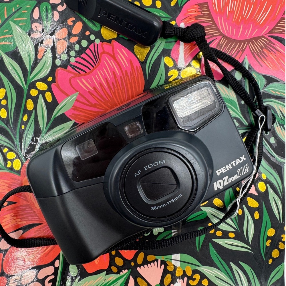 Pentax IQZoom 115 35mm Film Camera AF‎ Zoom 38-115mm Black Panorama Vintage